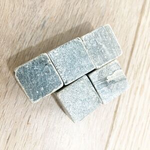 Set of 5 Grey Beverage Chilling Stones [Chill Rocks] Whiskey Stones for Whiskey